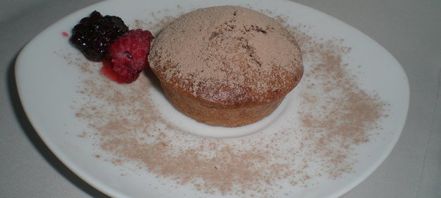 Кексы с малиной и ежевикой