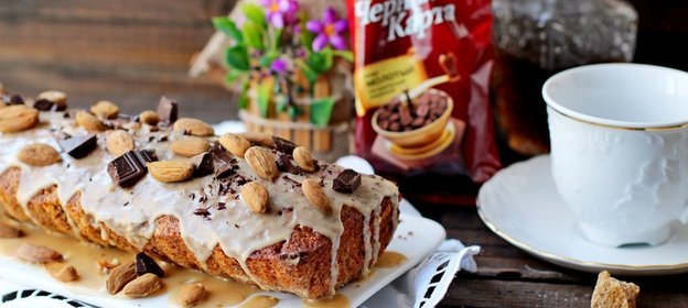 Кофейно-ореховый кекс с кофейной глазурью