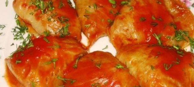 Карпатские голубцы с дерунами, фасолью и грибами