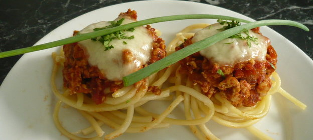 Spaghetti bolognese-Гнездышки