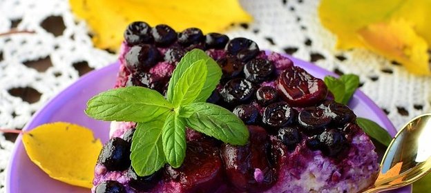 Творожено - геркулесовая запеканка с ягодами «Витаминная»
