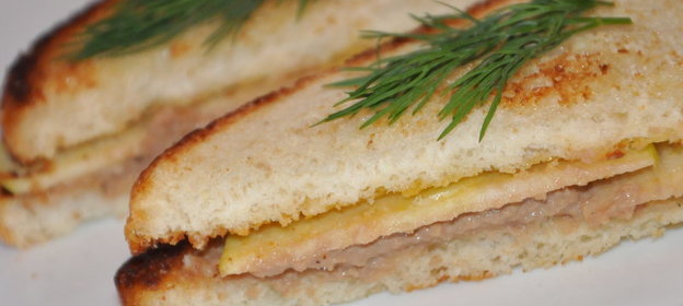 Бутерброды с паштетом из тунца и нута