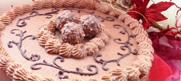 Шоколадно-вишневый торт