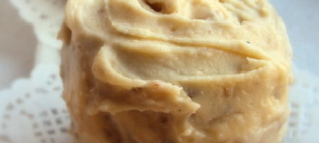 Пирожные с черной смородиной и белым шоколадом «Изумительные» для Наталочки