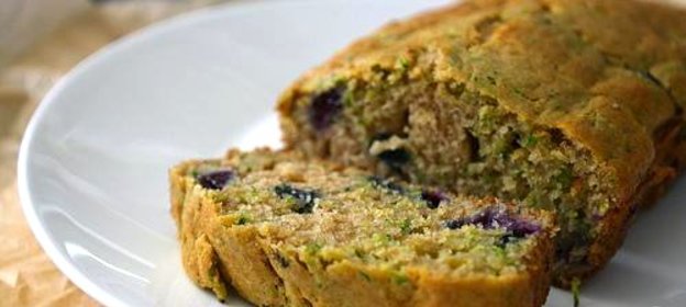 Черничный хлеб с цуккини