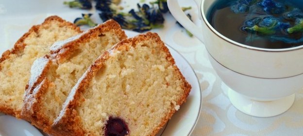 Кекс на белках с вишней