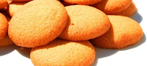 Печенье «Мадлен» с лавандовым медом