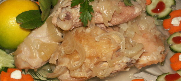Курица в луковом соусе