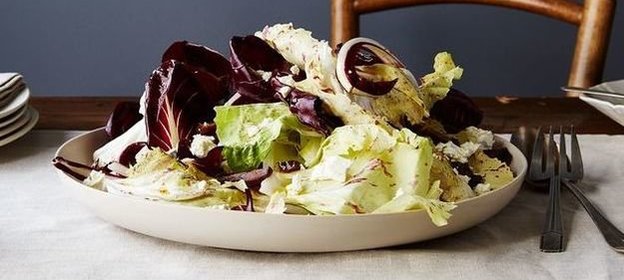 Радичио с финиками и фетой