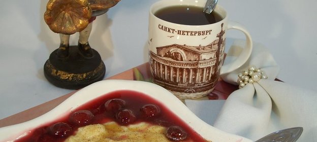 Ванильная манная каша с горячими ромовыми вишнями (Доброе утро, родной)