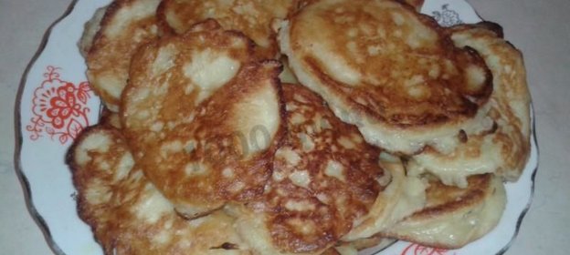 Оладьи на скисшем молоке пышные