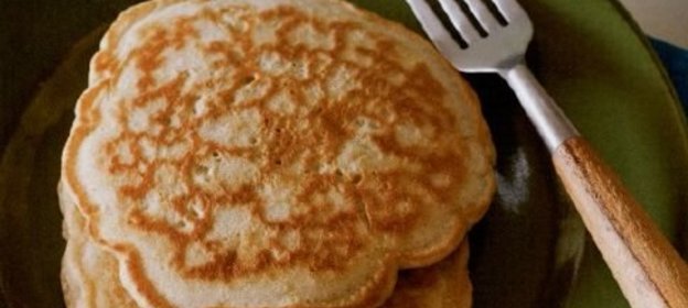 Оладьи с яблоками и корицей