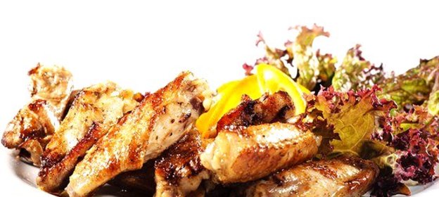 Хрустящие куриные крылышки на гриле