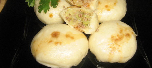 Паровые булочки с мясом и капустой