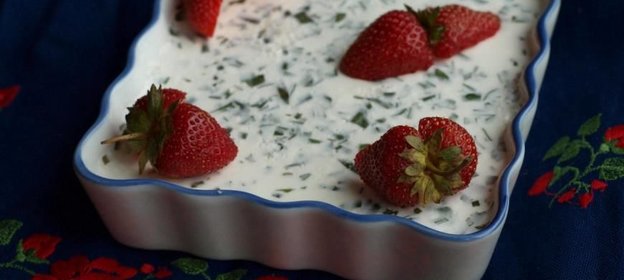 Желе из мацуна с тархуном