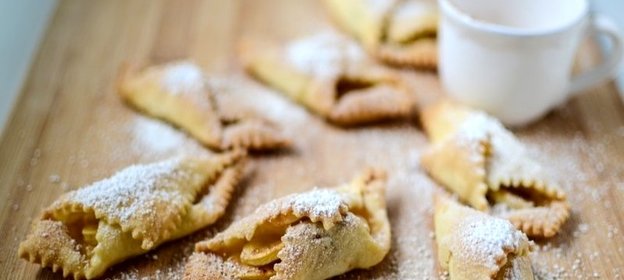 Печенье с яблоками и корицей