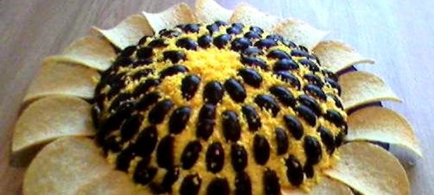 Салат с чипсами и курицей