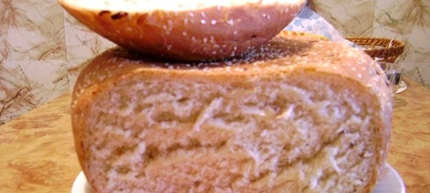 Луковый хлеб в мультиварке