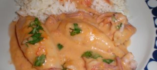 морской окунь в томатном соке с грибами