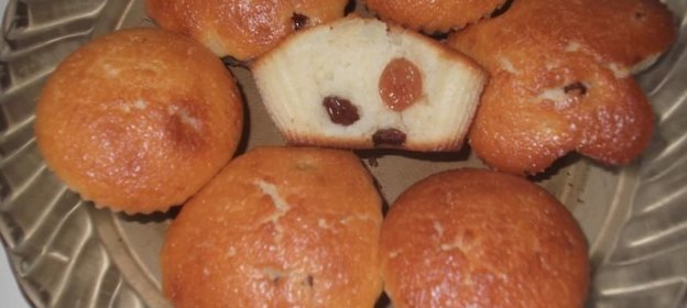 Кексы с изюмом