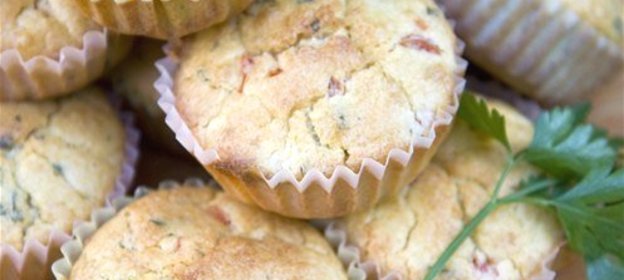 Свежие булочки с травами