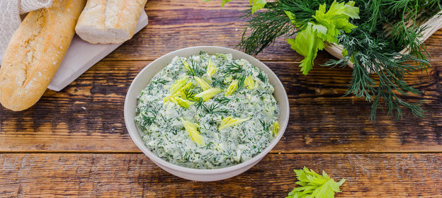 Салат из укропа и яиц