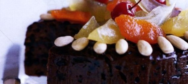 Неаполитанская пицца с окороком, салями и анчоусами