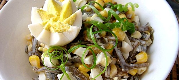 Салат с морской капустой