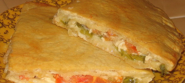 Закрытая пицца Цезарь