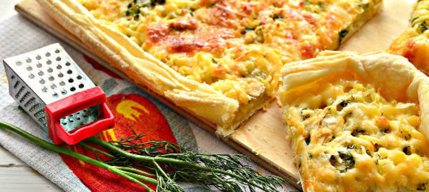 Салат из моркови и помидоров с кореньями