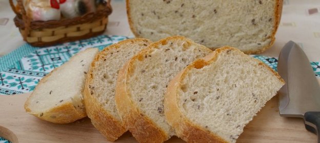 Молочный хлеб с семенами льна в хлебопечке