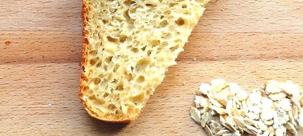 Овсяно-медовый хлеб с семенами укропа и кориандром