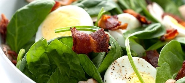 Калифорнийский салат со шпинатом