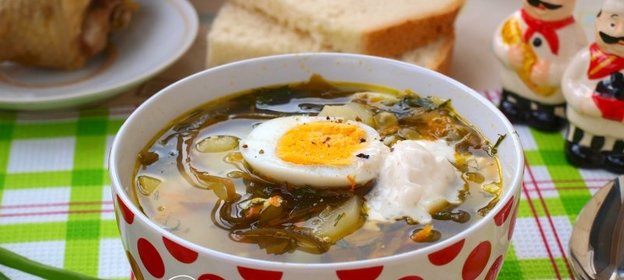 Суп с морской капустой и зелёным горошком