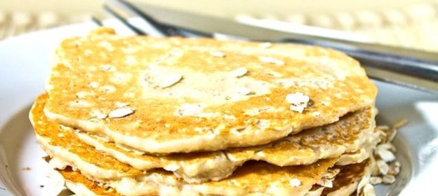 Оладьи из овсяных хлопьев на кефире