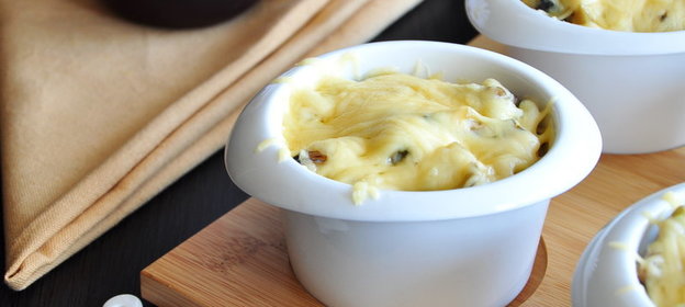 Кексы с курагой и изюмом