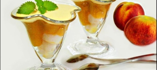 Десерт Личи под облаком из сабайона