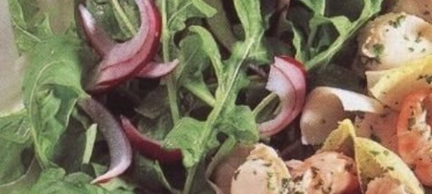 Морские гребешки и креветки с пикантным соусом