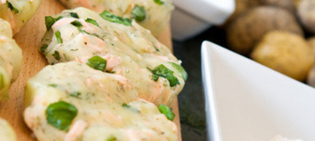 Картофельные оладьи с семгой