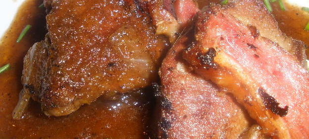 Куриная печенка в утиной грудке и с соусом Марсала