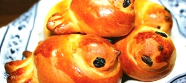 Булочки в форме птичек