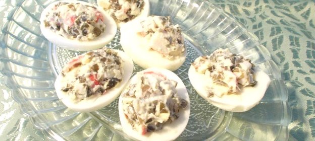 Яйца с морской капустой