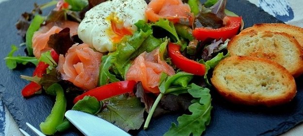 Бананы в шоколаде на шпажках