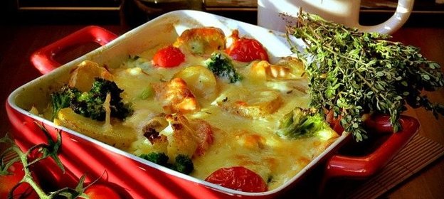 Запеканка с семгой и брокколи