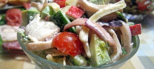 Салат с кальмаром  Морской бриз