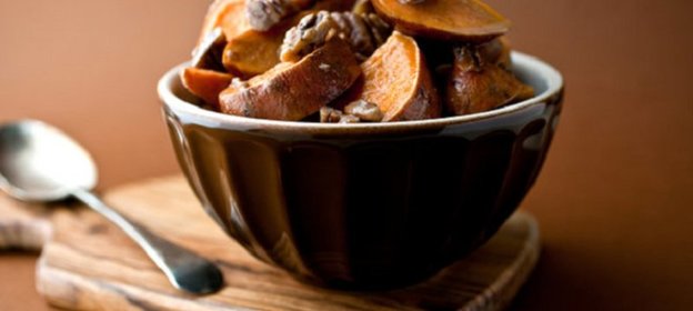 Батат с кленовым сиропом и орехом пекан