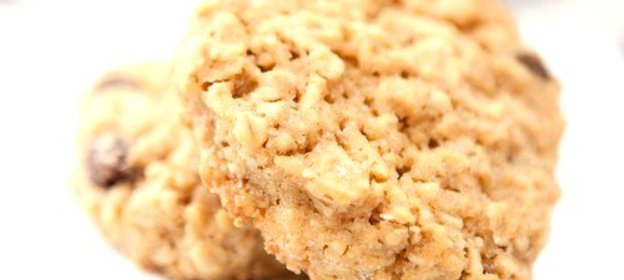 Утреннее овсяное печенье с морковью и орехами