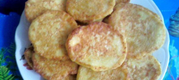 Овощные оладьи с плавленым сыром