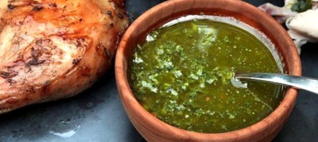 Аргентинский соус чимичурри (chimichurri)