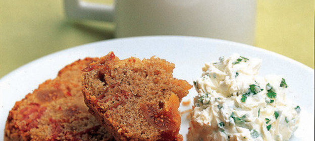 Творог бутербродный и кекс с инжиром